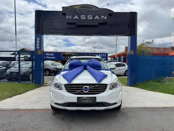 VOLVO XC60 2.0 T5 MOMENTUM GASOLINA 4P AUTOMÁTICO